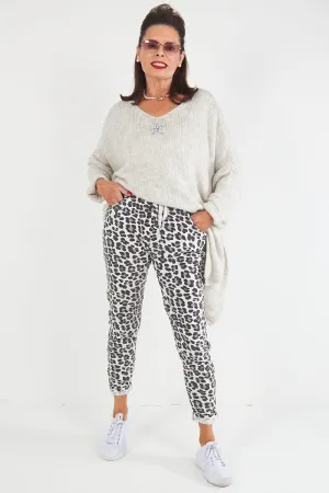 Leopard Print Magic trousers  in  beige with mocha