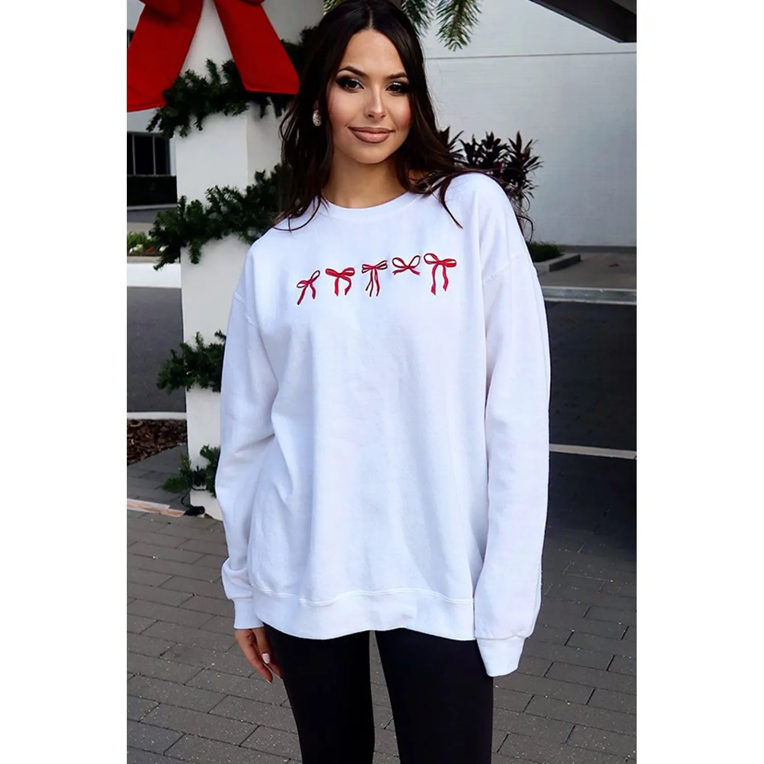 White Diverse Bow Embroidery Drop Shoulder Sweatshirt