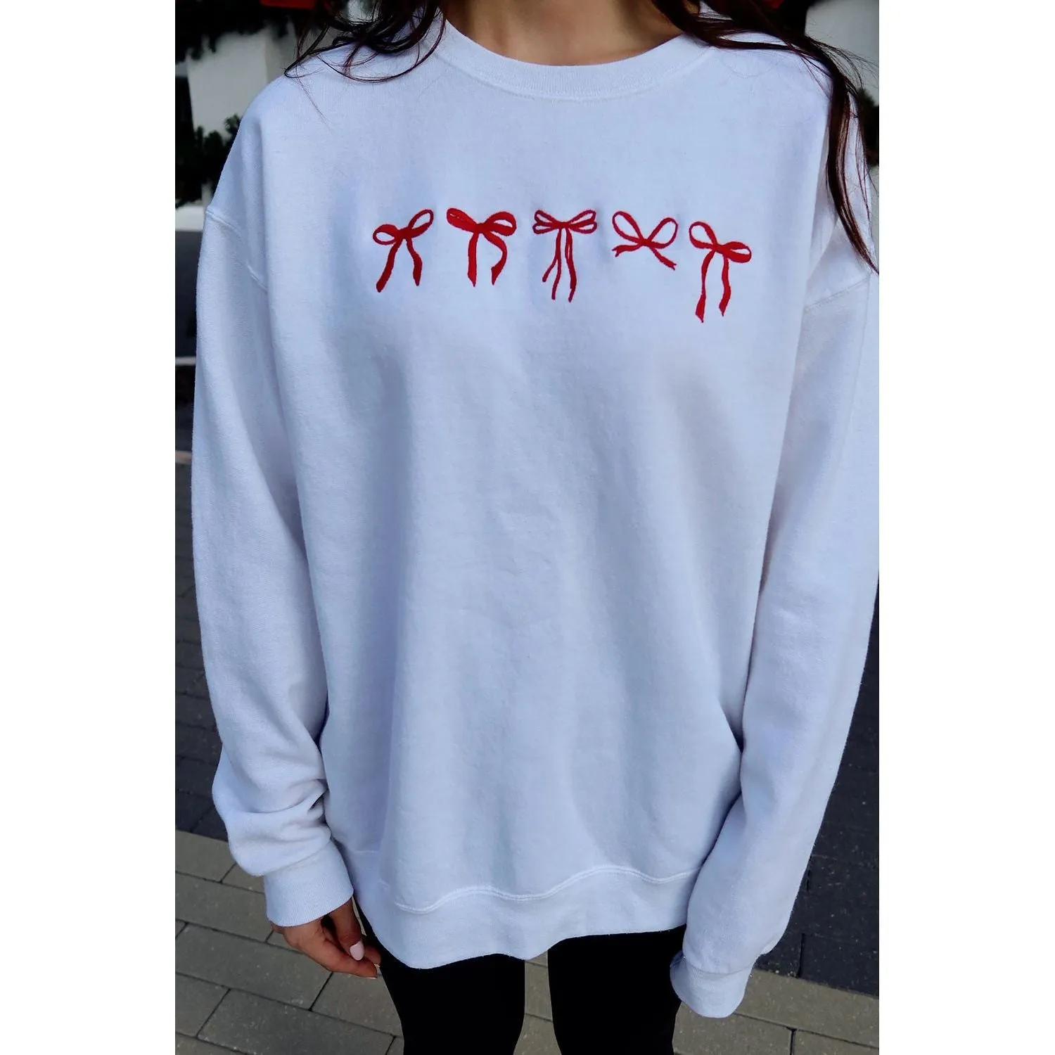 White Diverse Bow Embroidery Drop Shoulder Sweatshirt